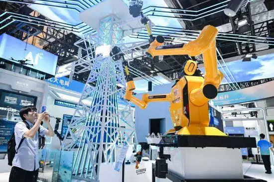 滇小管说新闻：“人工智能+”关键是融合